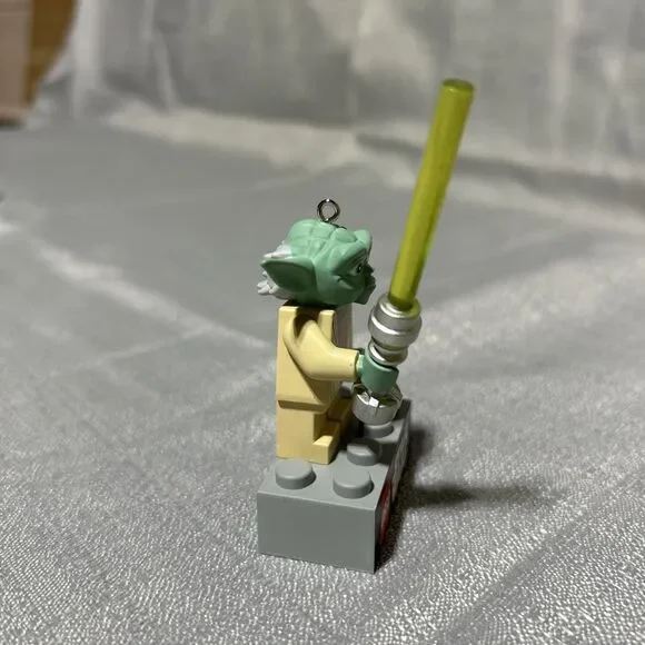 2013 Hallmark Keepsake Star Wars Lego Yoda Christmas Ornament - Picture 5 of 12